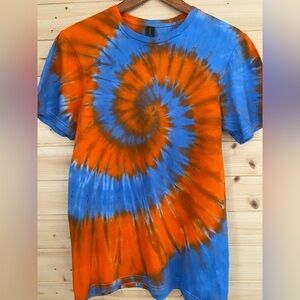 GILDAN Unisex Small Soft Style Blue Orange Spiral Tie Dye NEW Team Retro Sports